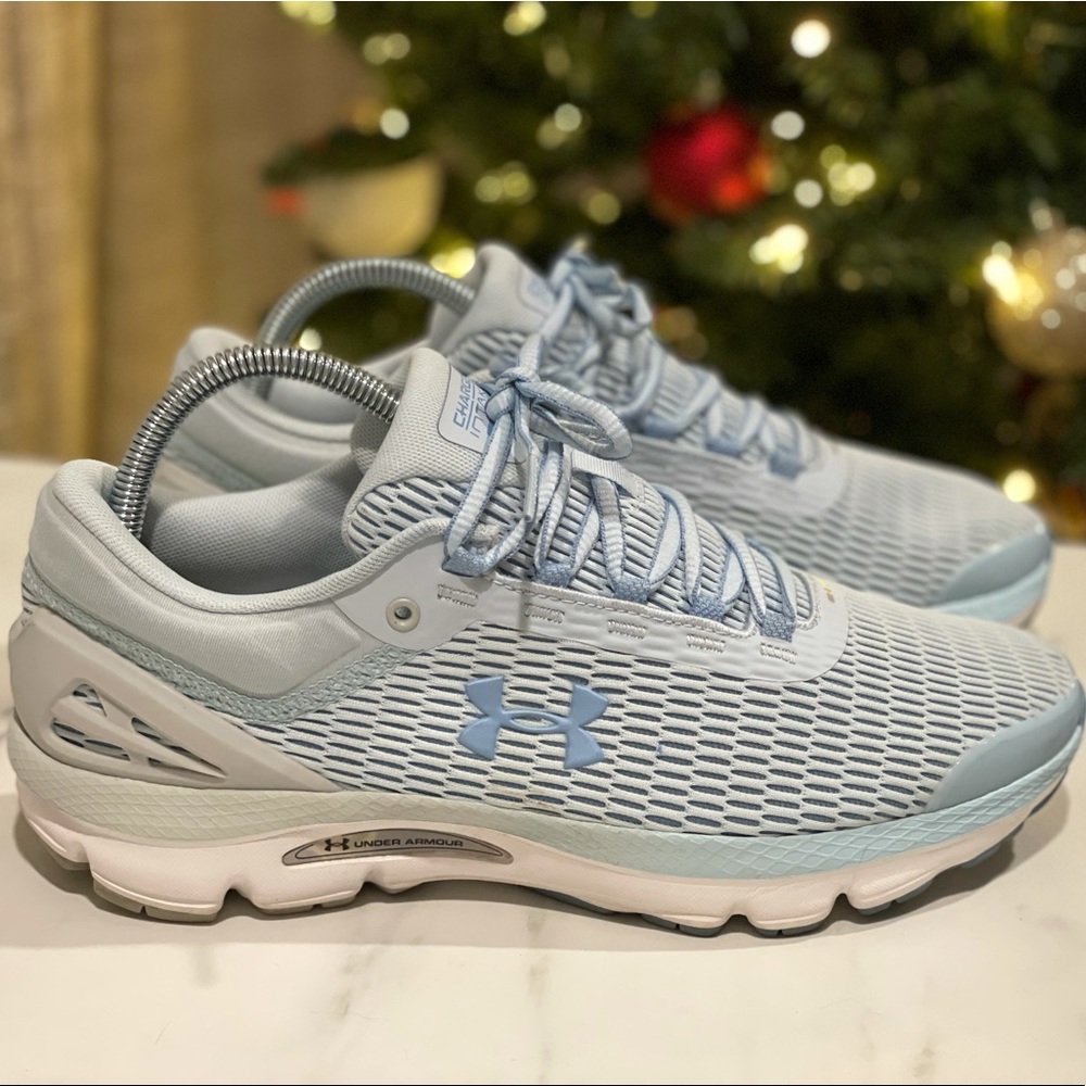 Women’s Under Armour Charged Intake 9
